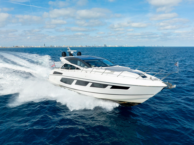 Gravitas Yacht Photos Pics 