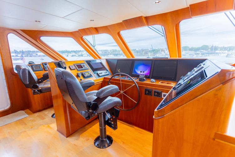 Dozer Yacht Photos Pics 