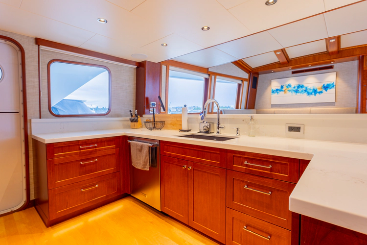 Dozer Yacht Photos Pics 