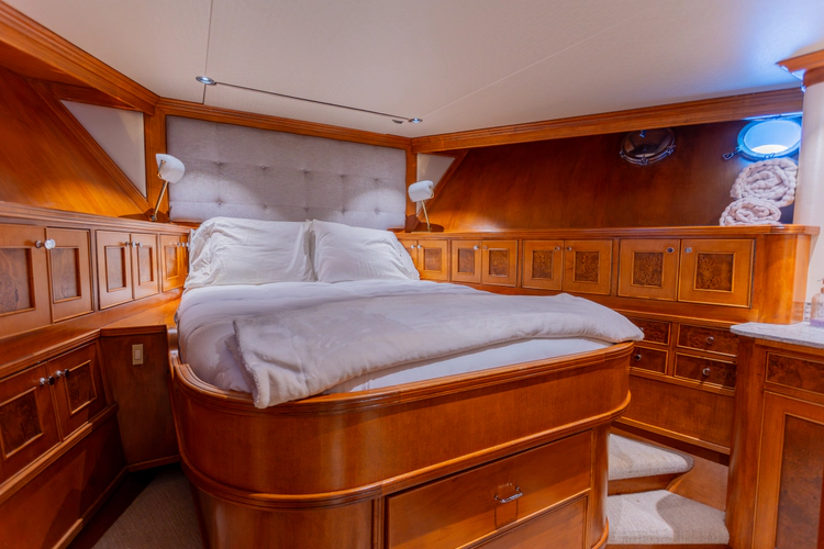 Dozer Yacht Photos Pics 