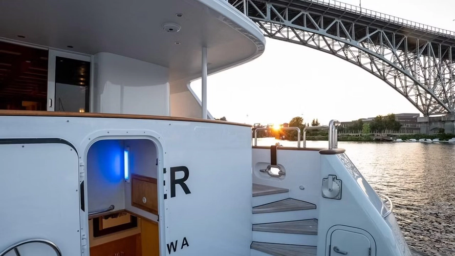 Dozer Yacht Photos Pics 