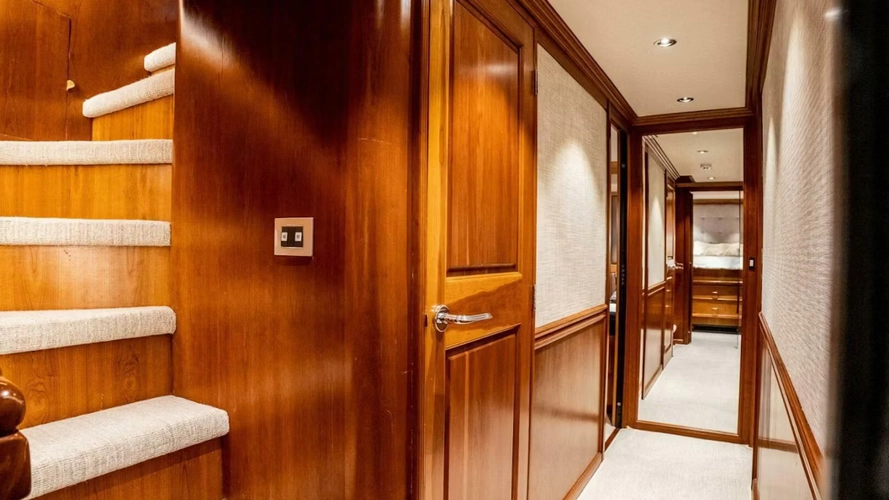 Dozer Yacht Photos Pics 