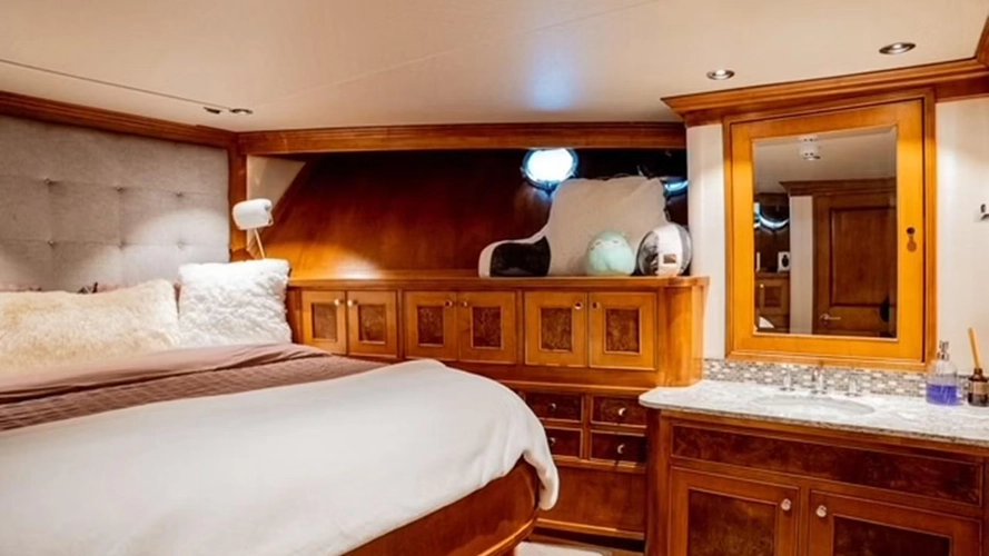 Dozer Yacht Photos Pics 