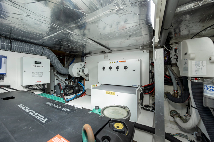 460 Yacht Photos Pics 