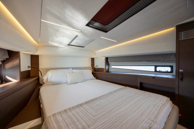 460 Yacht Photos Pics 