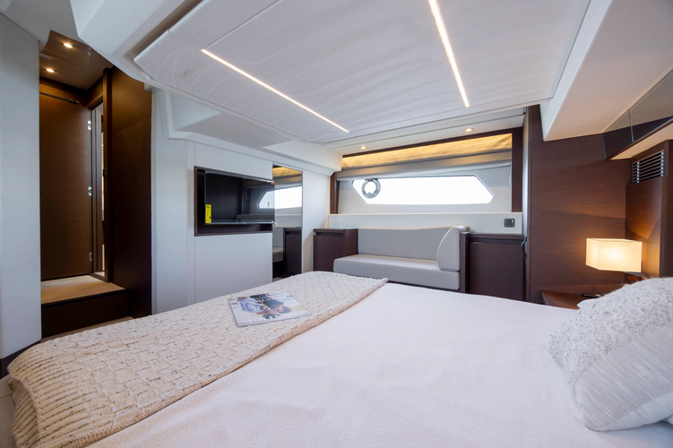 460 Yacht Photos Pics 