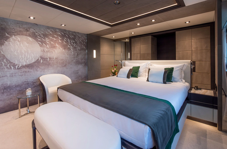 Majesty 175 Yacht Photos Pics 