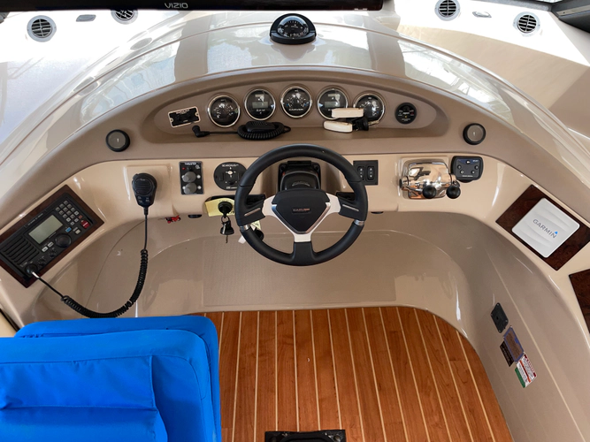 Pisco Sour Yacht Photos Pics 