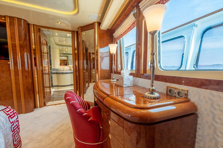 Lady Lucy Yacht Photos Pics 