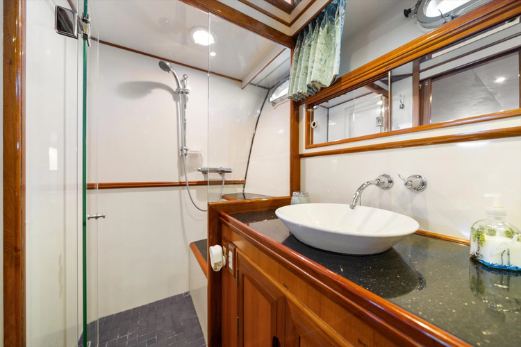 The Cotton Picker Yacht Photos Pics 