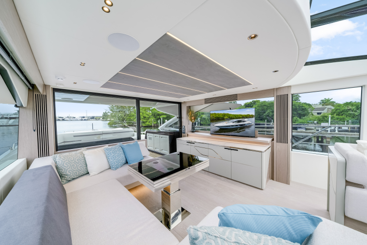 Predator 75 Yacht Photos Pics 