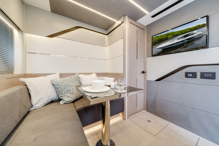 Predator 75 Yacht Photos Pics 