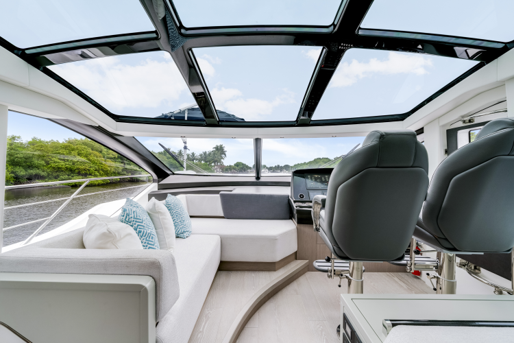 Predator 75 Yacht Photos Pics 