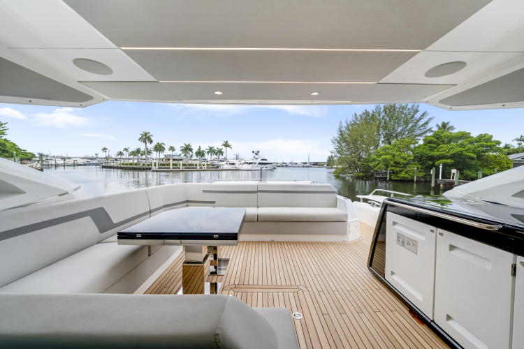 Predator 75 Yacht Photos Pics 