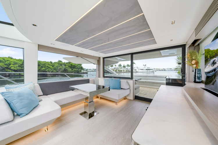 Predator 75 Yacht Photos Pics 