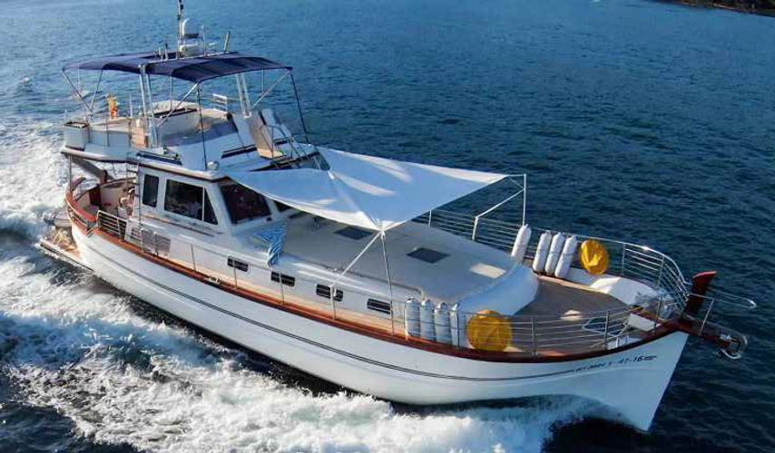 Niu Tranquil Yacht Photos Pics 