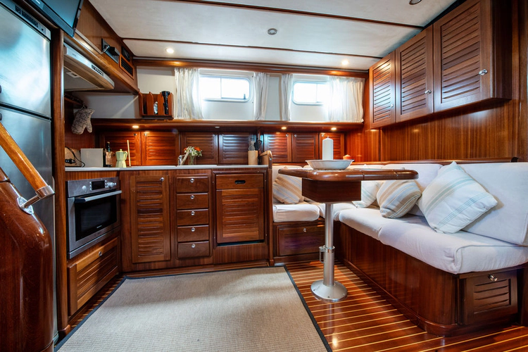 Niu Tranquil Yacht Photos Pics 