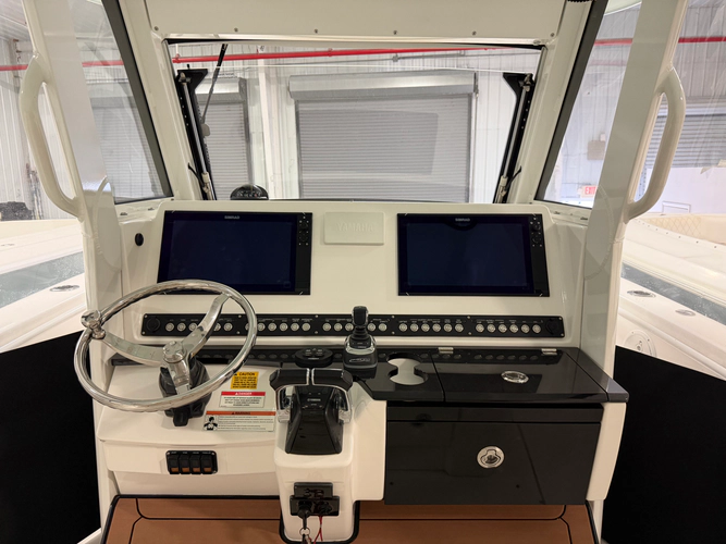 Chasing Seahawk Yacht Photos Pics 