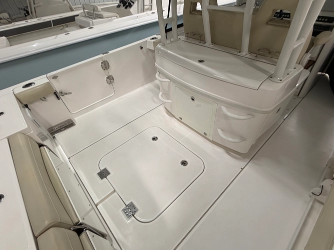 Chasing Seahawk Yacht Photos Pics 