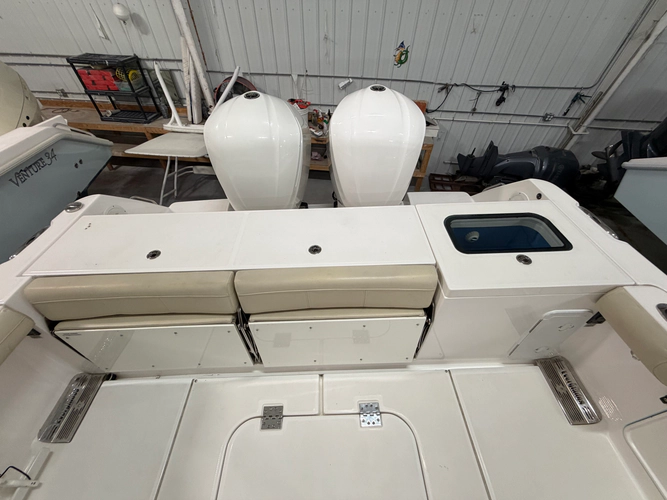 Chasing Seahawk Yacht Photos Pics 