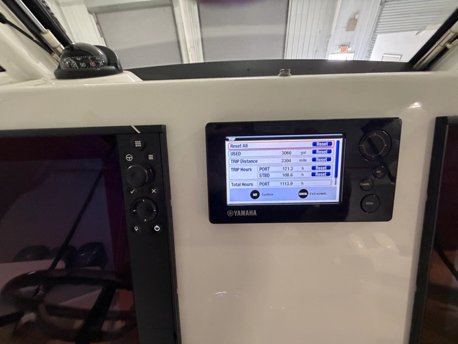 Chasing Seahawk Yacht Photos Pics 