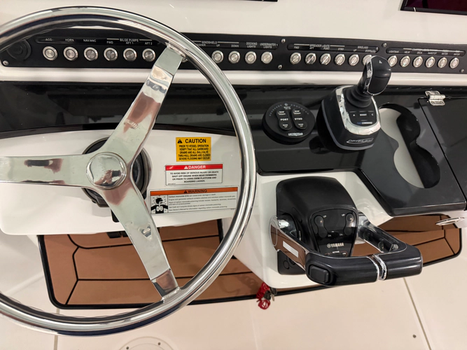 Chasing Seahawk Yacht Photos Pics 