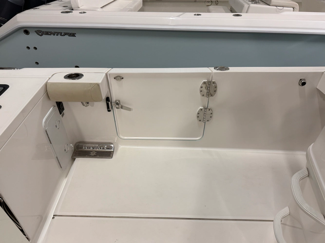 Chasing Seahawk Yacht Photos Pics 