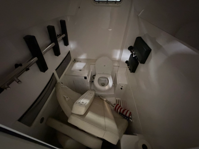 Chasing Seahawk Yacht Photos Pics 