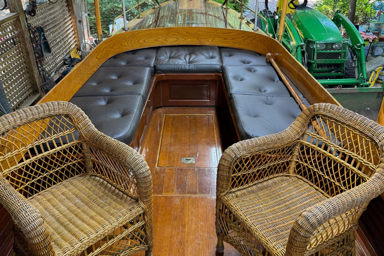 Annie Yacht Photos Pics 