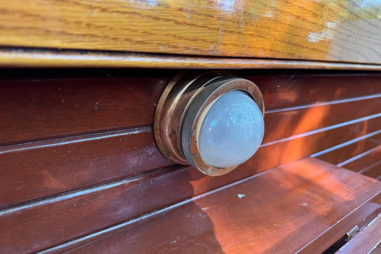 Annie Yacht Photos Pics 