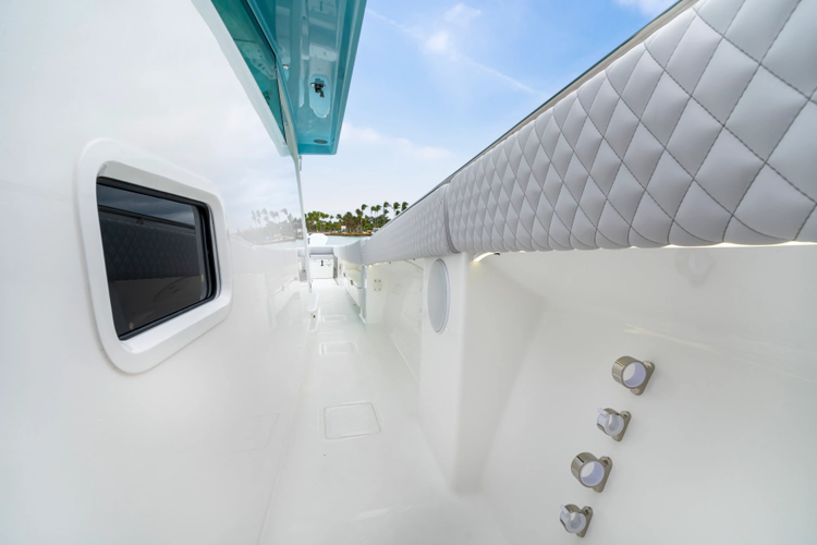 56 Suenos Gix Yacht Photos Pics 