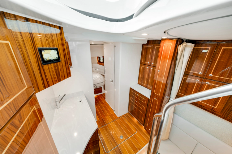 56 Suenos Gix Yacht Photos Pics 