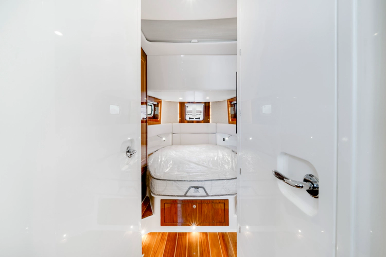 56 Suenos Gix Yacht Photos Pics 