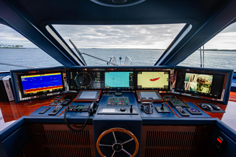 Allora Yacht Photos Pics 