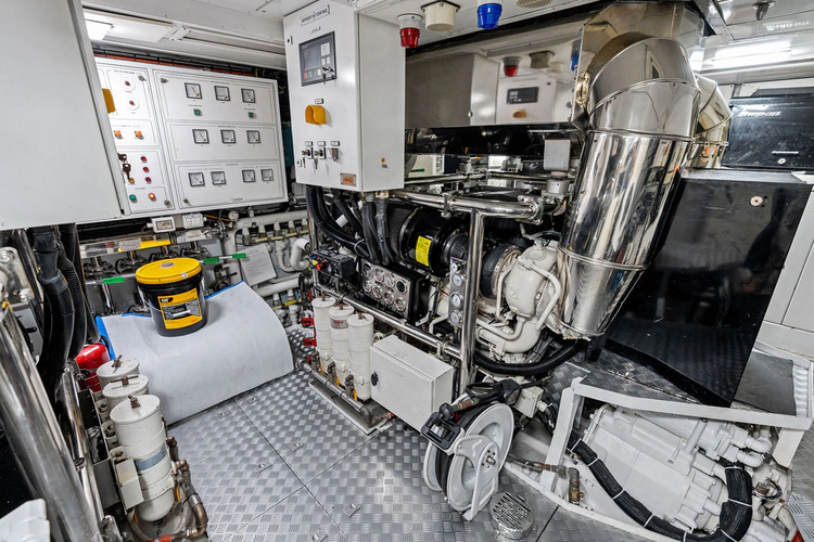 Allora Yacht Photos Pics 