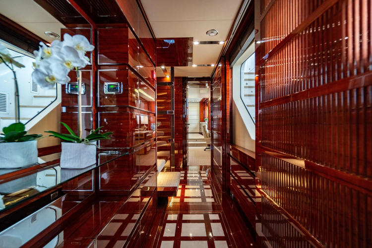 Allora Yacht Photos Pics 