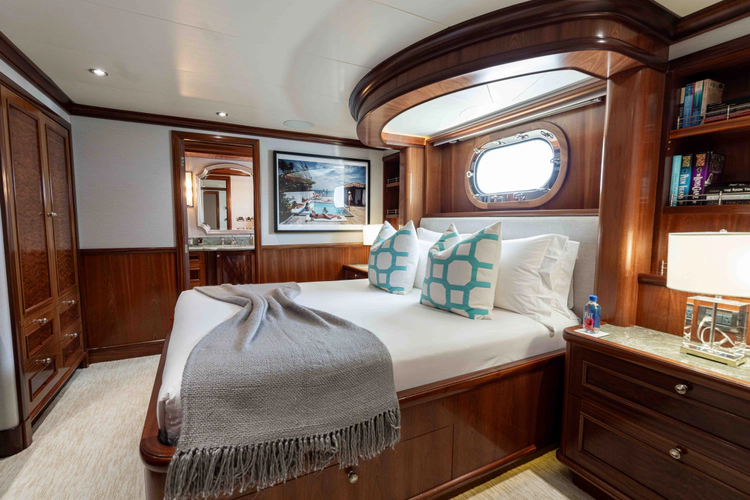 Lucy Yacht Photos Pics 