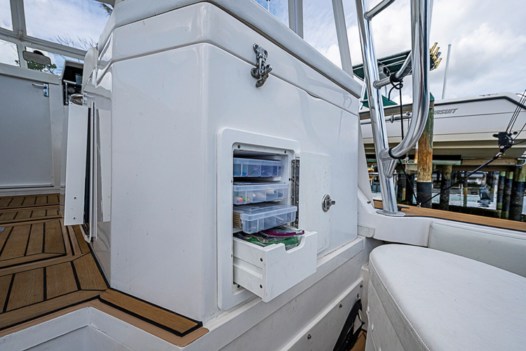 Mr. Bradley Yacht Photos Pics 