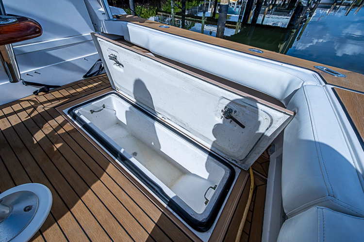 Mr. Bradley Yacht Photos Pics 