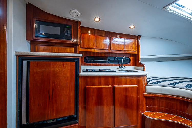 Mr. Bradley Yacht Photos Pics 