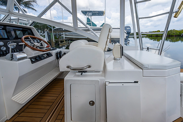 Mr. Bradley Yacht Photos Pics 