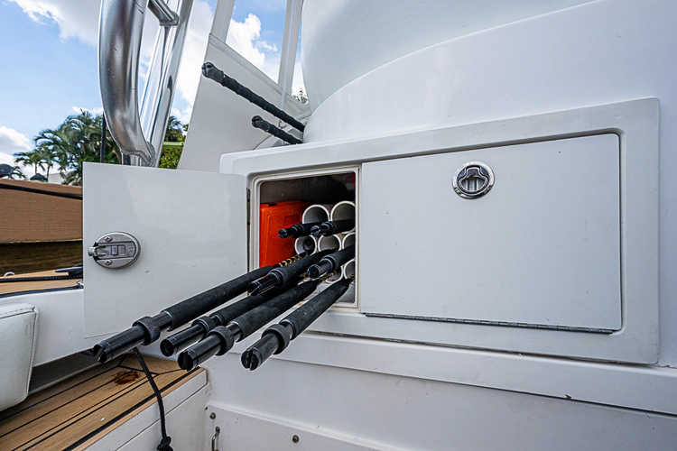 Mr. Bradley Yacht Photos Pics 