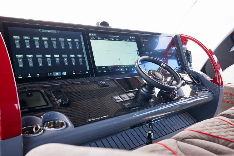 Mr. Lucky Yacht Photos Pics 