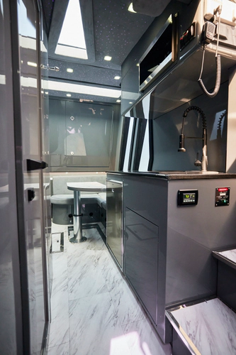 Mr. Lucky Yacht Photos Pics 