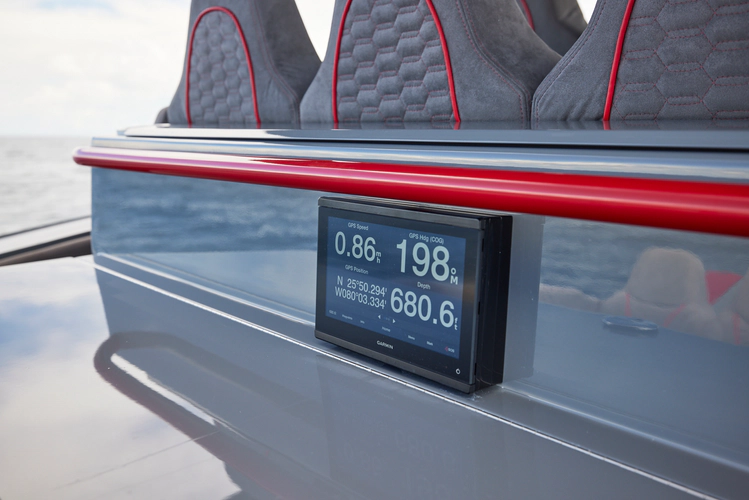 Mr. Lucky Yacht Photos Pics 