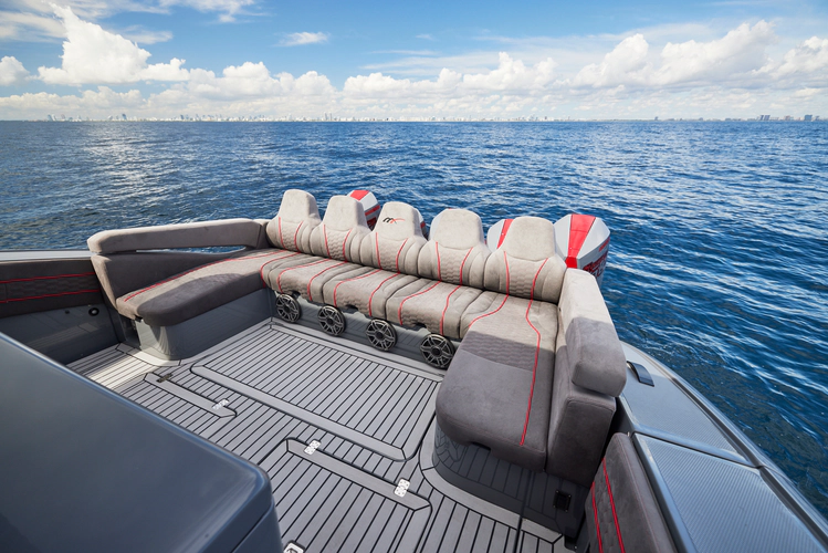 Mr. Lucky Yacht Photos Pics 