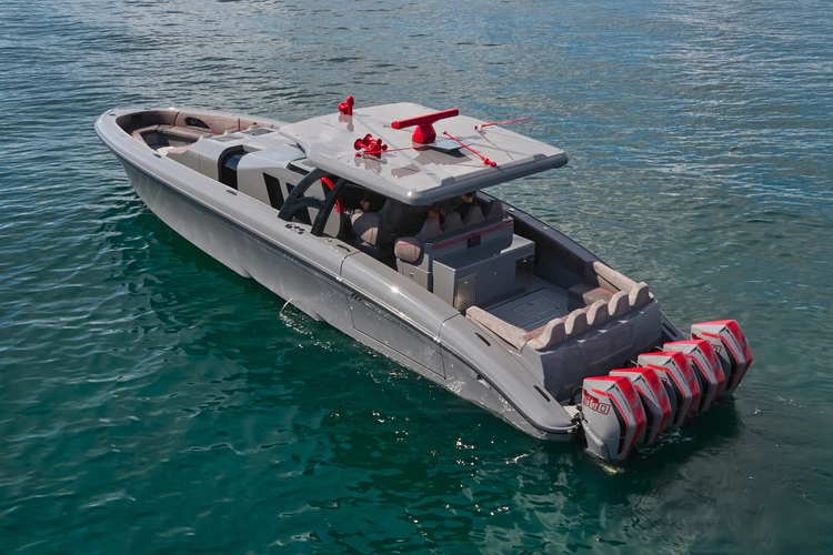 Mr. Lucky Yacht Photos Pics 