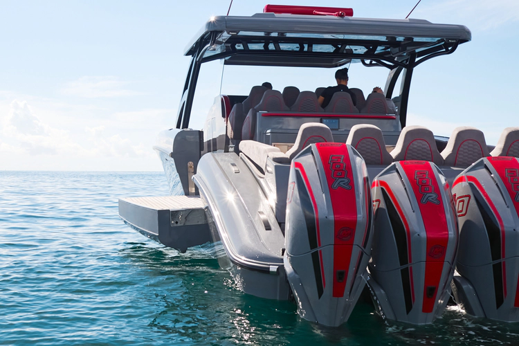 Mr. Lucky Yacht Photos Pics 