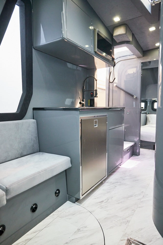 Mr. Lucky Yacht Photos Pics 