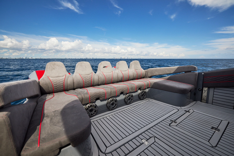 Mr. Lucky Yacht Photos Pics 